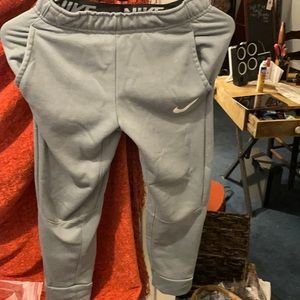 Nike dry fit size small gray